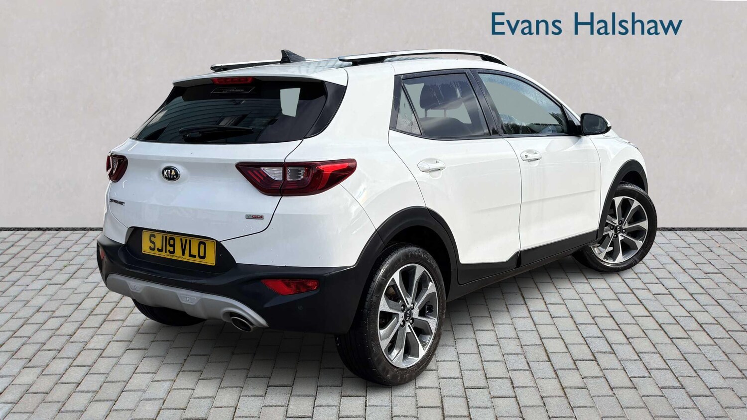 Used Kia Stonic 2019 for sale - 76230347: Photo 3