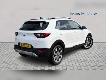 Used Kia Stonic 2019 for sale - 76230347: Photo
