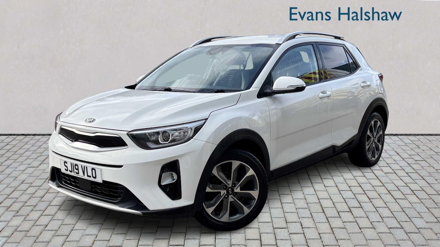 Used Kia Stonic 2019 for sale - 76230347: Photo 4