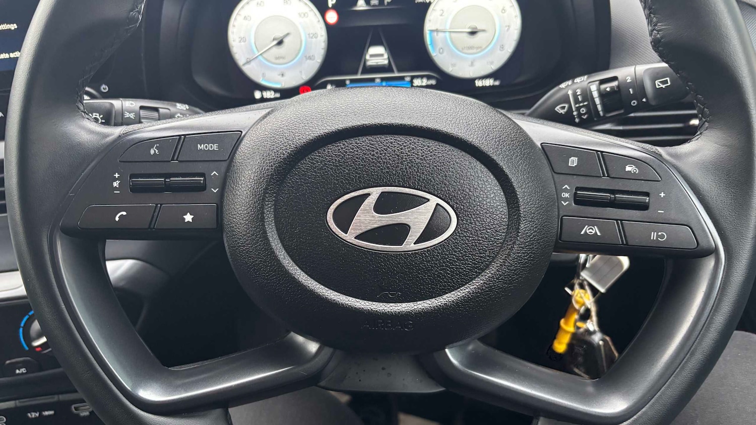 Used Hyundai i20 2024 for sale - 76156256: Photo 15