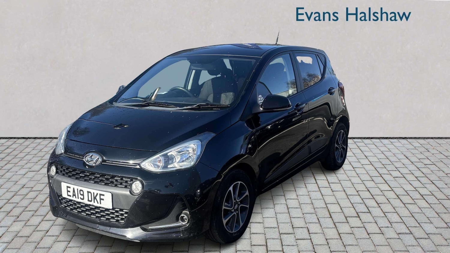 Used Hyundai i10 2019 for sale - 78118719: Photo 2