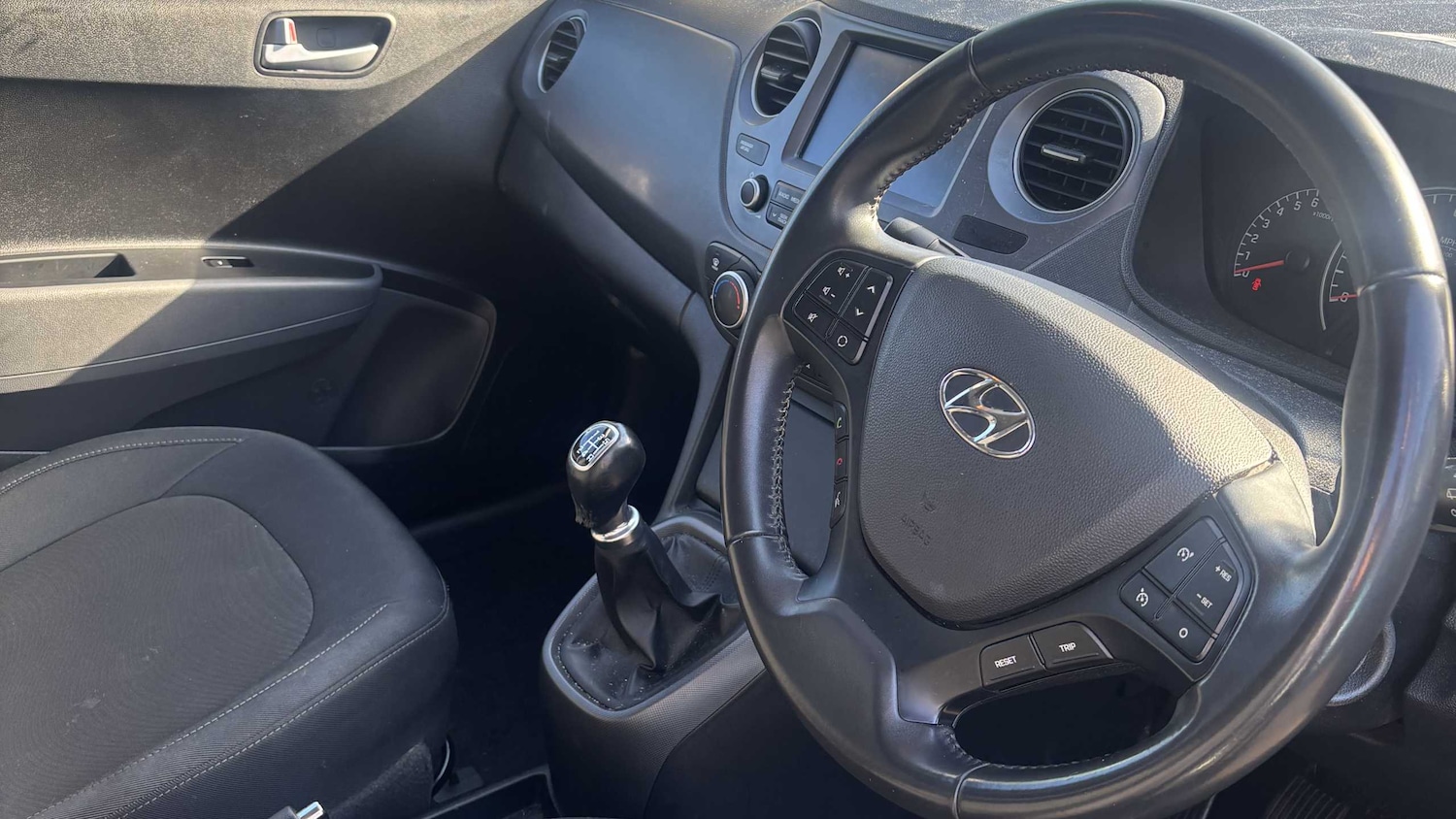 Used Hyundai i10 2019 for sale - 78118719: Photo 5