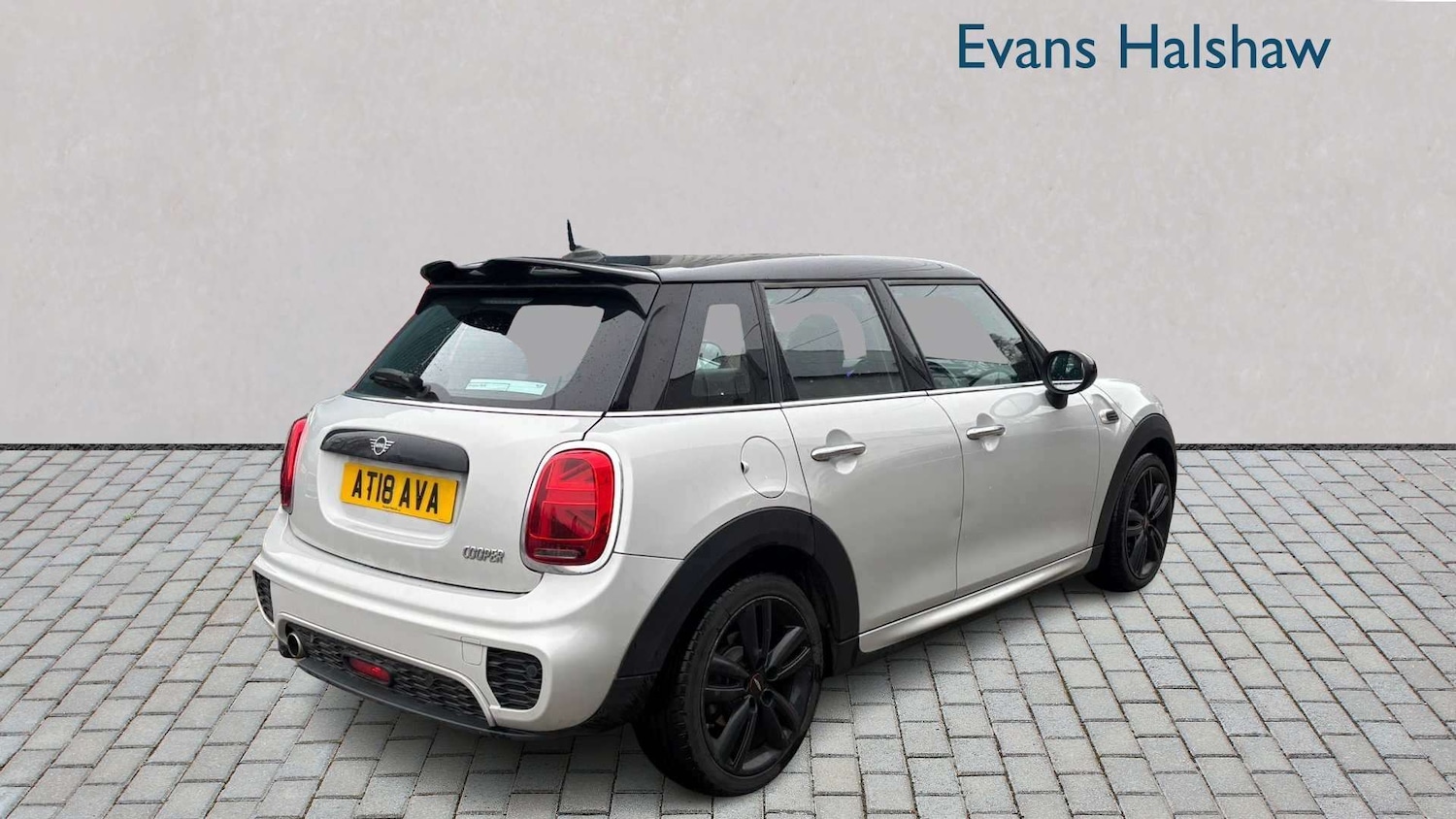 Used MINI Hatch 2018 for sale - 77913857: Photo 3