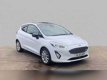 Used Ford Fiesta 2018 for sale - 76125832: Photo