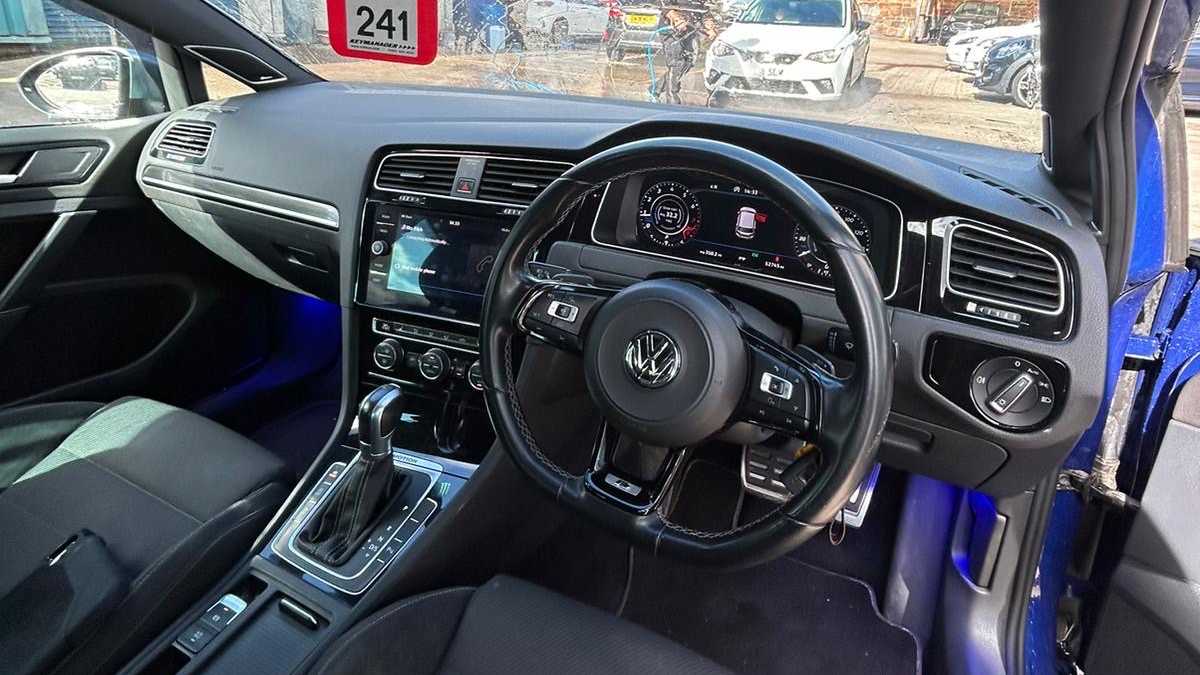 Used Volkswagen Golf 2018 for sale - 75981435: Photo 5