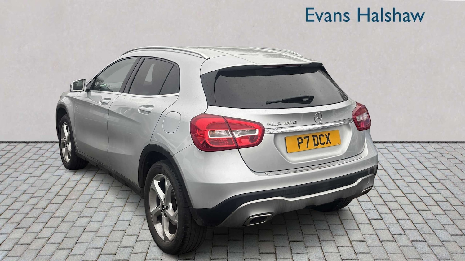 Used Mercedes-Benz GLA 2018 for sale - 77772394: Photo 3