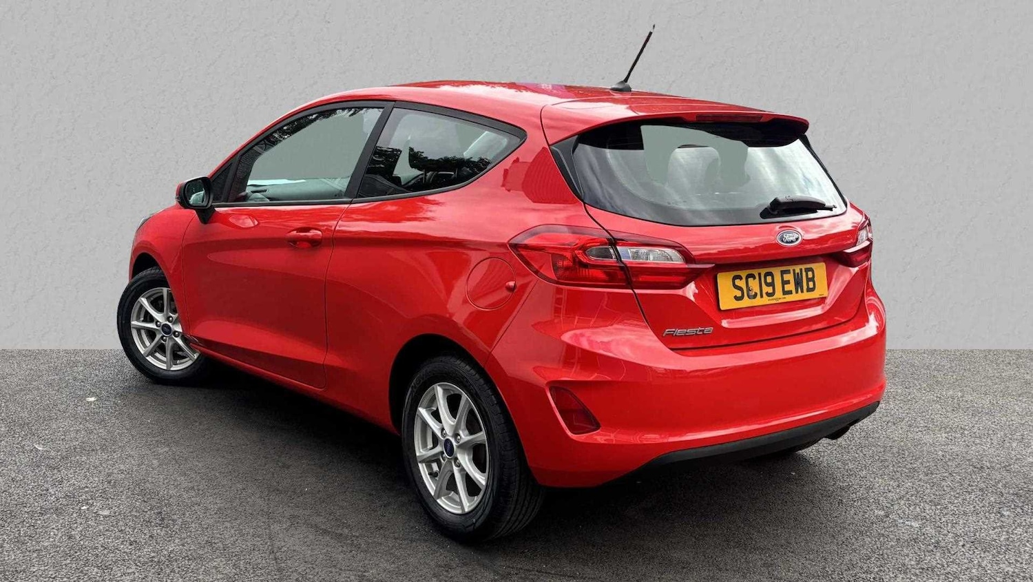 Used Ford Fiesta 2019 for sale - 76125717: Photo 2