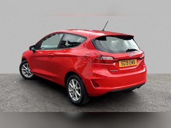 Used Ford Fiesta 2019 for sale - 76125717: Photo 2