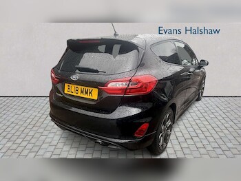 Used Ford Fiesta 2018 for sale - 77885990: Photo