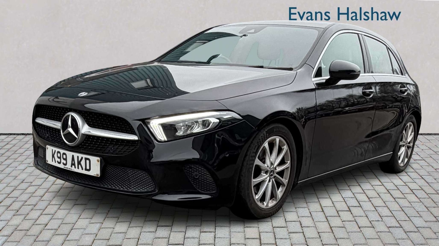 Used Mercedes-Benz A-Class 2019 for sale - 77995983: Photo 2