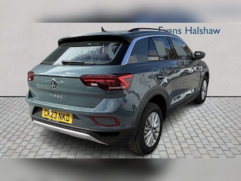 Used Volkswagen T-Roc 2023 for sale - 78591544: Photo