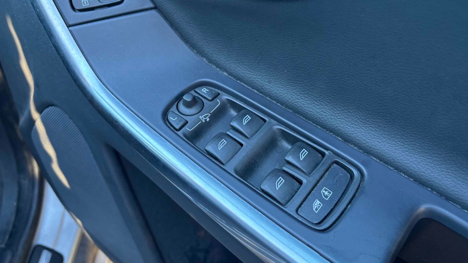 Used Volvo XC60 2016 for sale - 76978880: Photo 7