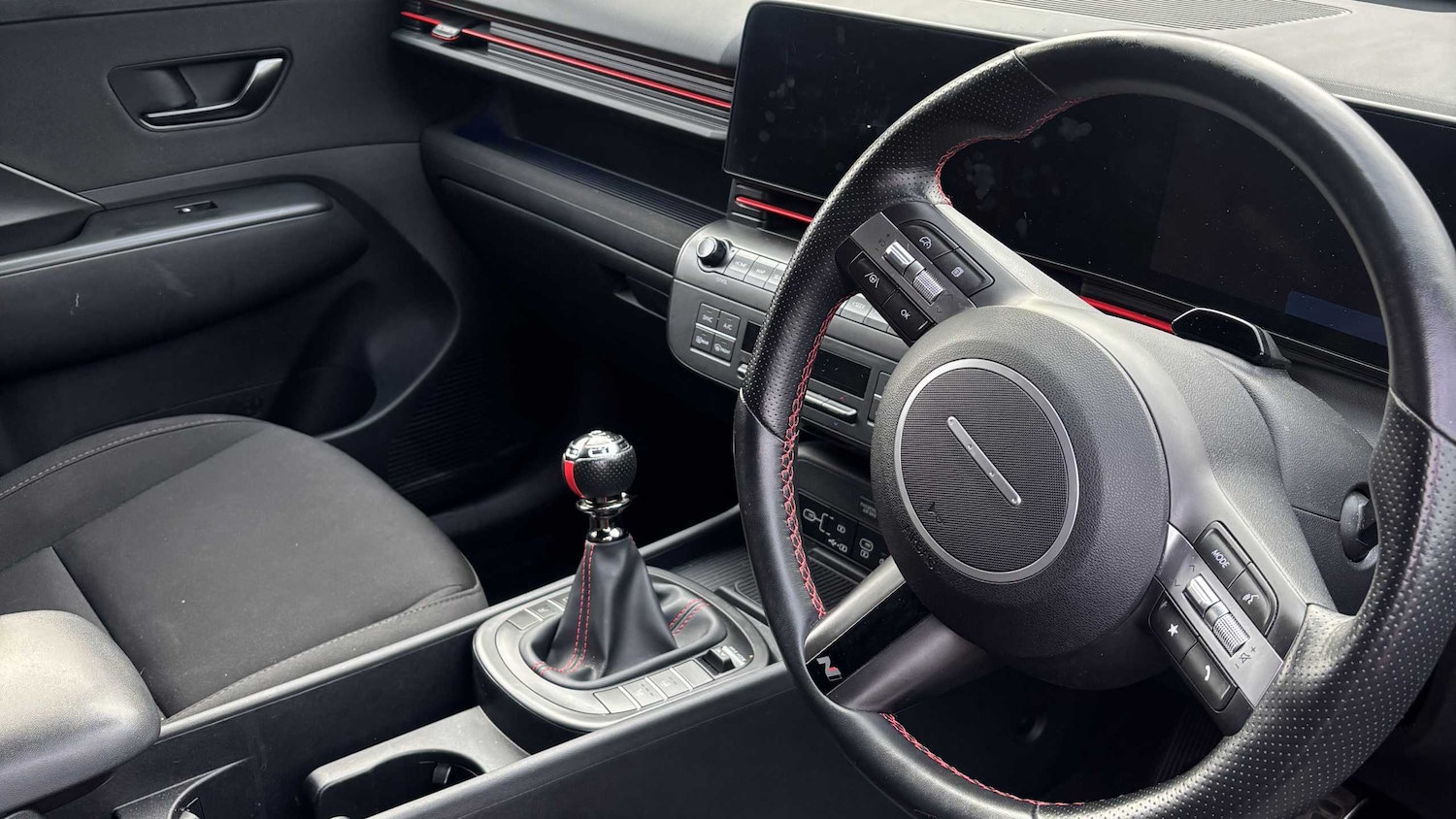 Used Hyundai KONA 2024 for sale - 77615376: Photo 5