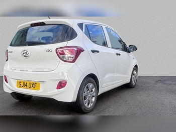 Used Hyundai i10 2014 for sale - 76087966: Photo