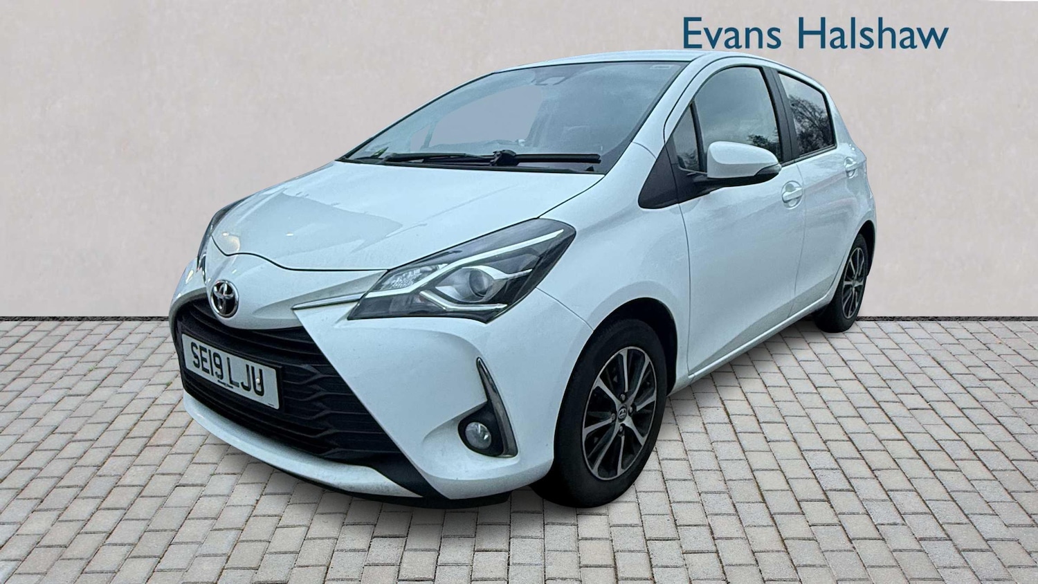 Used Toyota Yaris 2019 for sale - 77333991: Photo 2