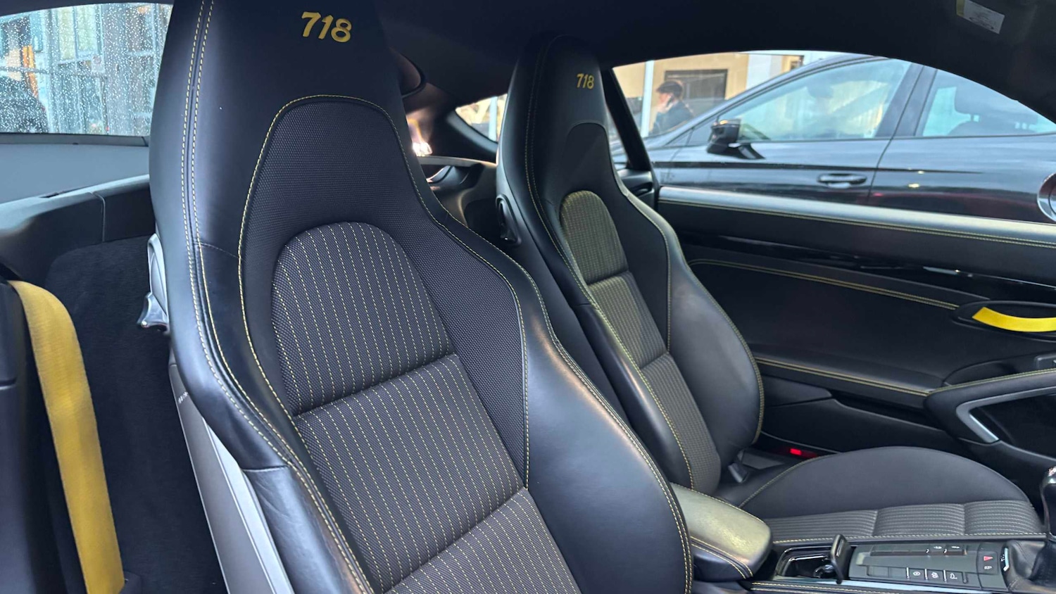 Used Porsche Cayman 2019 for sale - 77257170: Photo 8