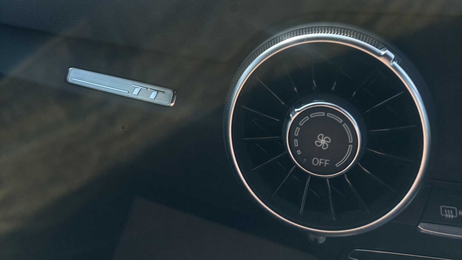 Used Audi TT 2015 for sale - 78209219: Photo 12