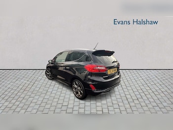 Used Ford Fiesta 2018 for sale - 76421180: Photo