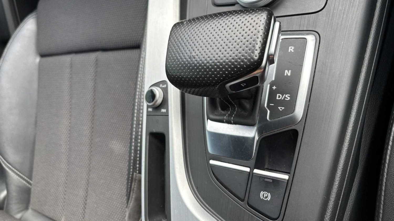 Used Audi A4 2016 for sale - 76435819: Photo 25