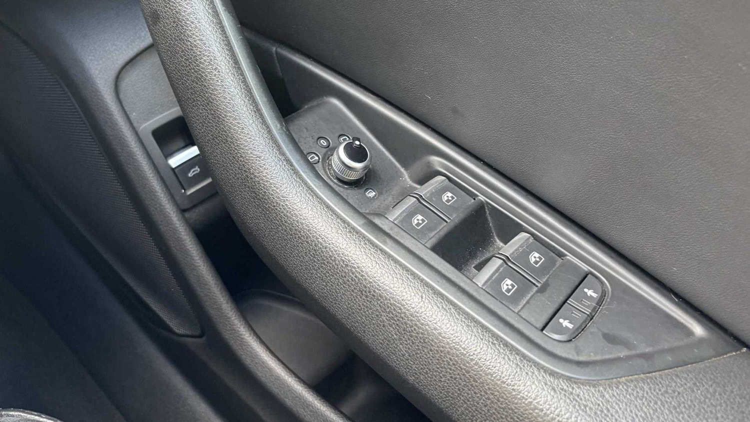 Used Audi A4 2016 for sale - 76435819: Photo 34