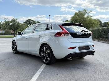 Used Volvo V40 2014 for sale - 75524279: Photo
