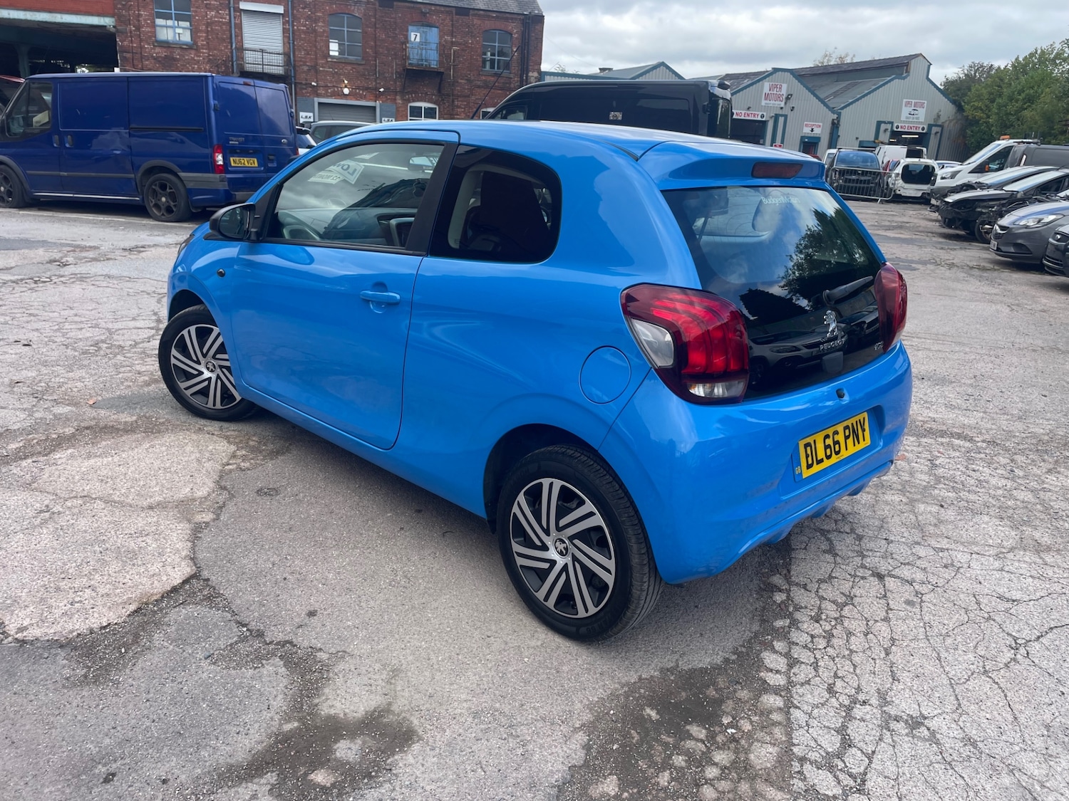 Used Peugeot 108 2016 for sale - 76316560: Photo 15