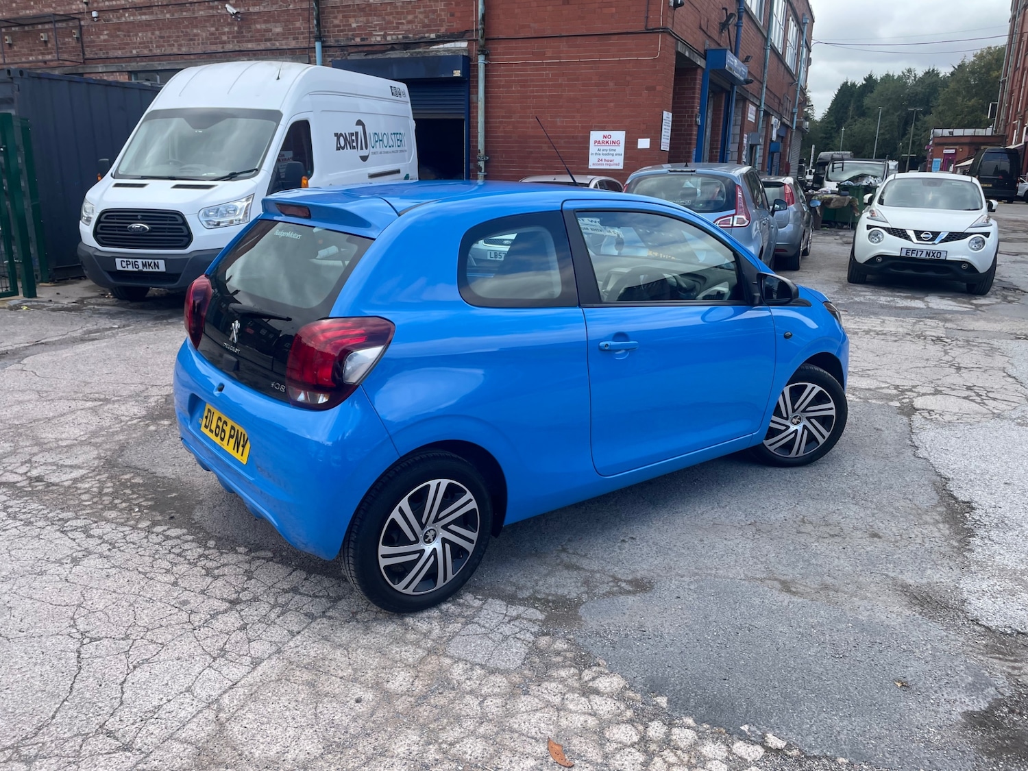 Used Peugeot 108 2016 for sale - 76316560: Photo 8