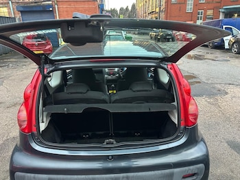 Used Peugeot 107 2011 for sale - 76886076: Photo