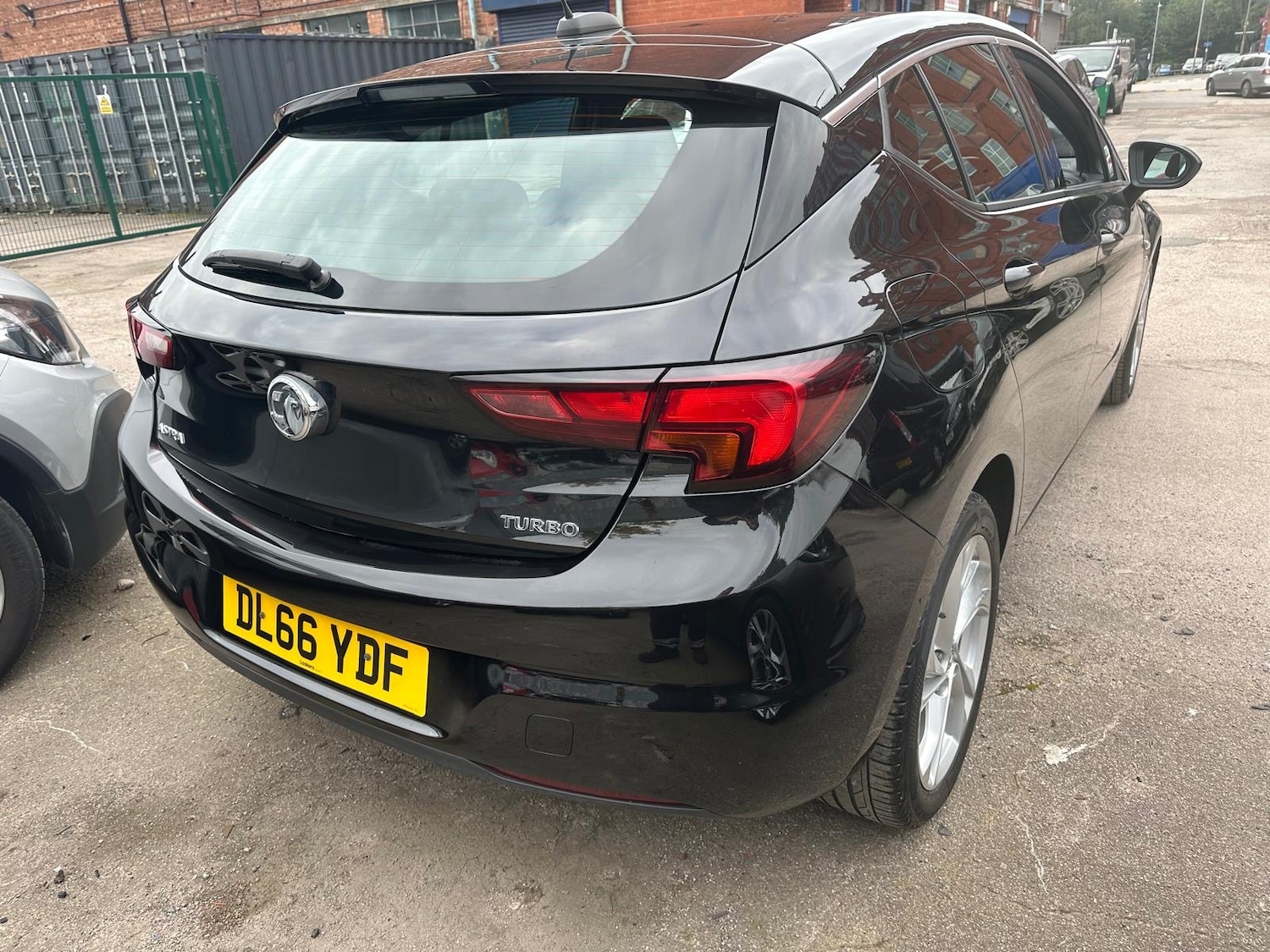 Used Vauxhall Astra 2016 for sale - 76316572: Photo 3
