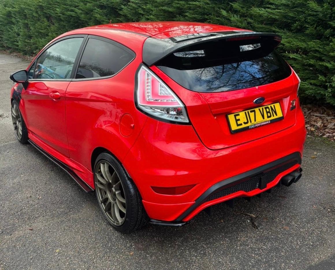 Used Ford Fiesta 2017 for sale - 76948764: Photo 2