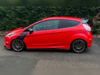 Used Ford Fiesta 2017 for sale - 76948764: Photo