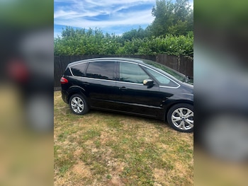 Used Ford S-Max 2010 for sale - 79180074: Photo