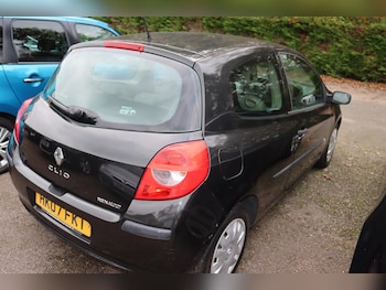 Used Renault Clio 2007 for sale - 76948747: Photo
