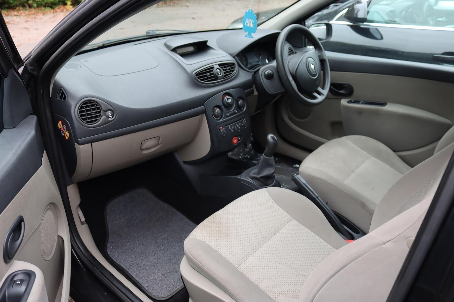 Used Renault Clio 2007 for sale - 76948747: Photo 9