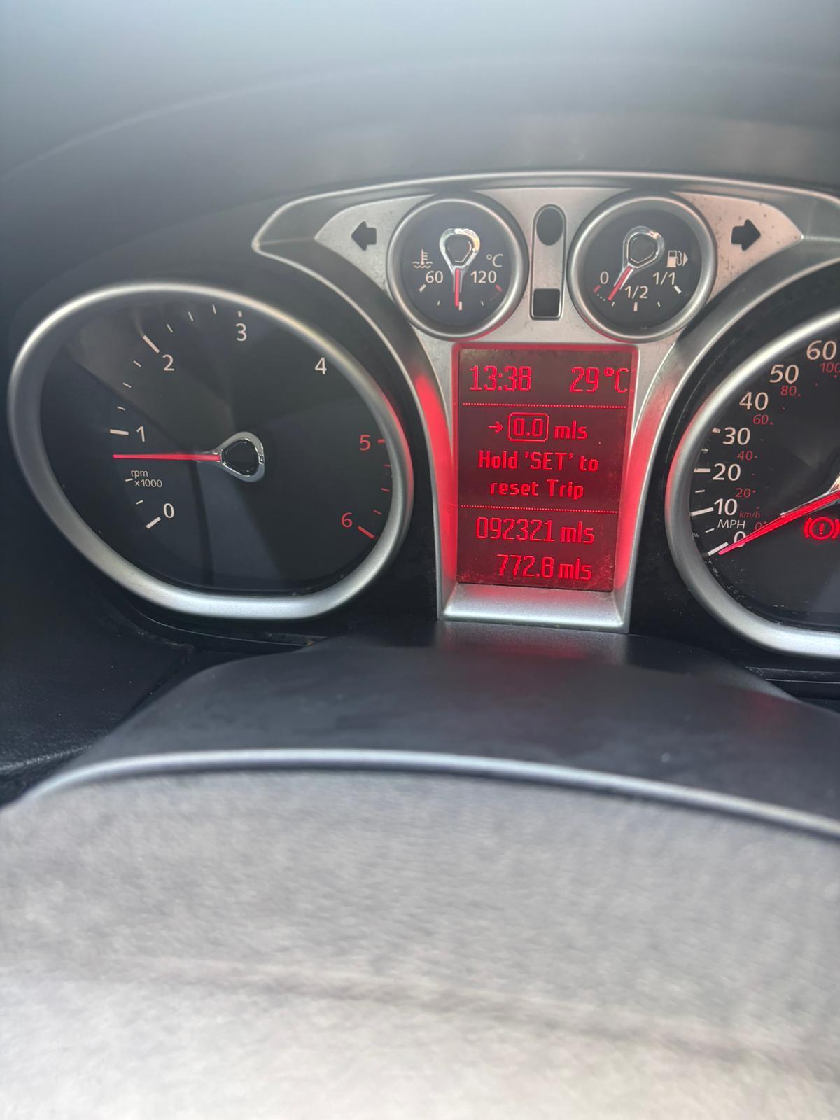 Used Ford Focus 2011 for sale - 76948755: Photo 8