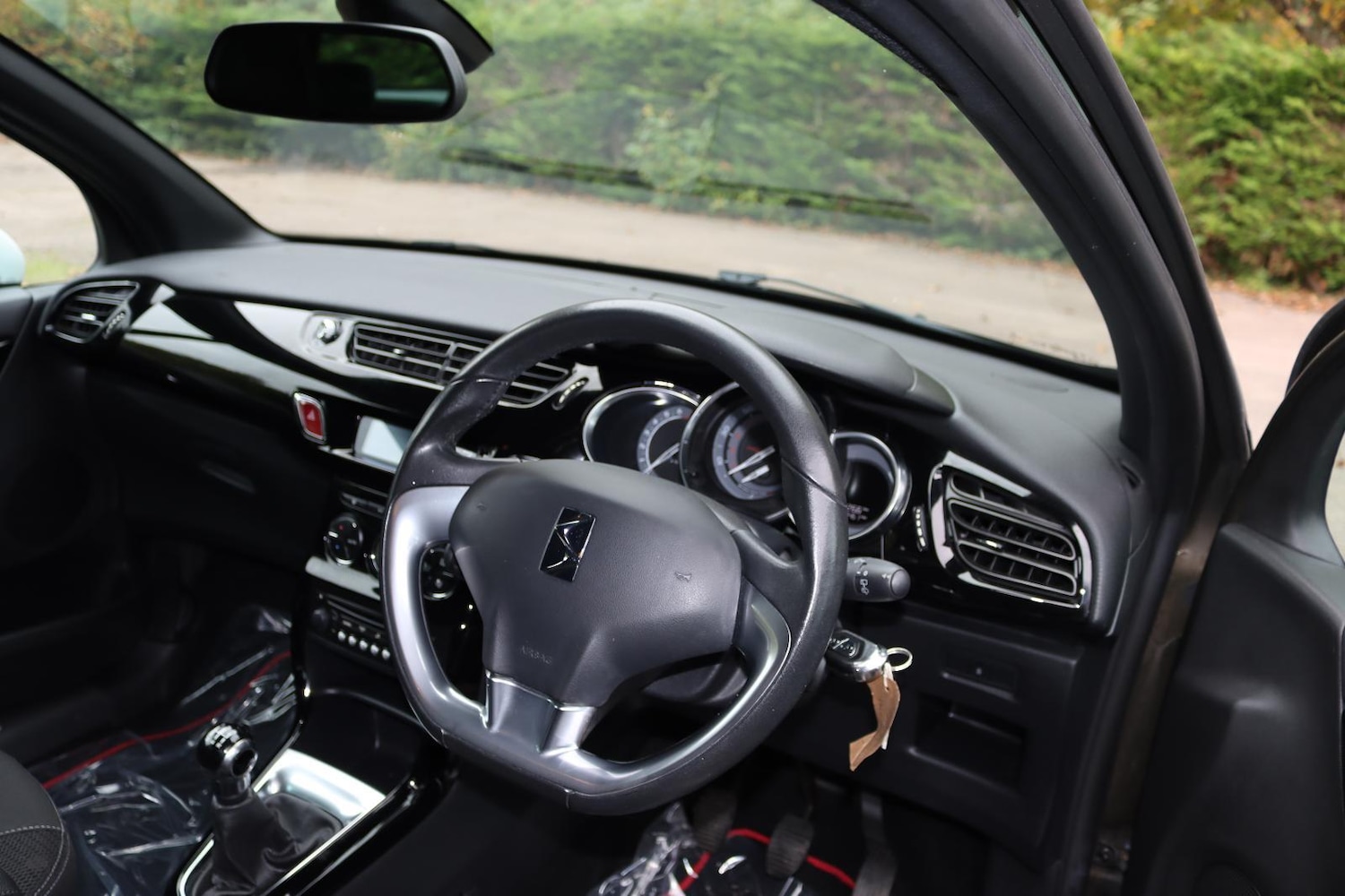 Used Citroen DS3 2013 for sale - 76948748: Photo 15