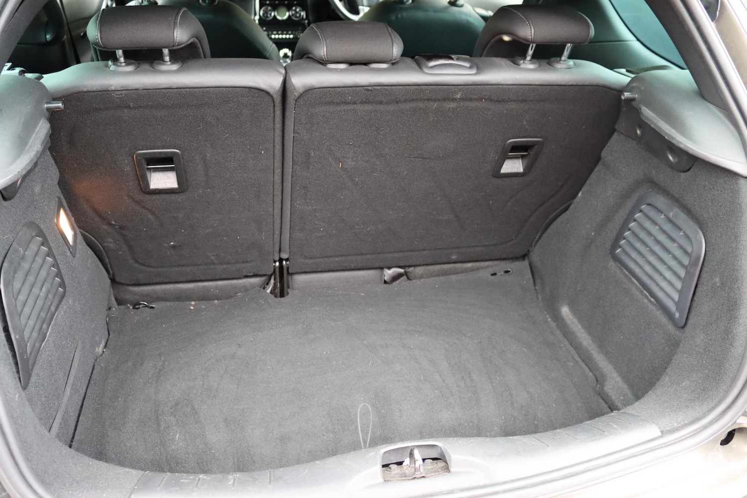 Used Citroen DS3 2013 for sale - 76948748: Photo 9