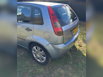 Used Ford Fiesta 2005 for sale - 78274239: Photo