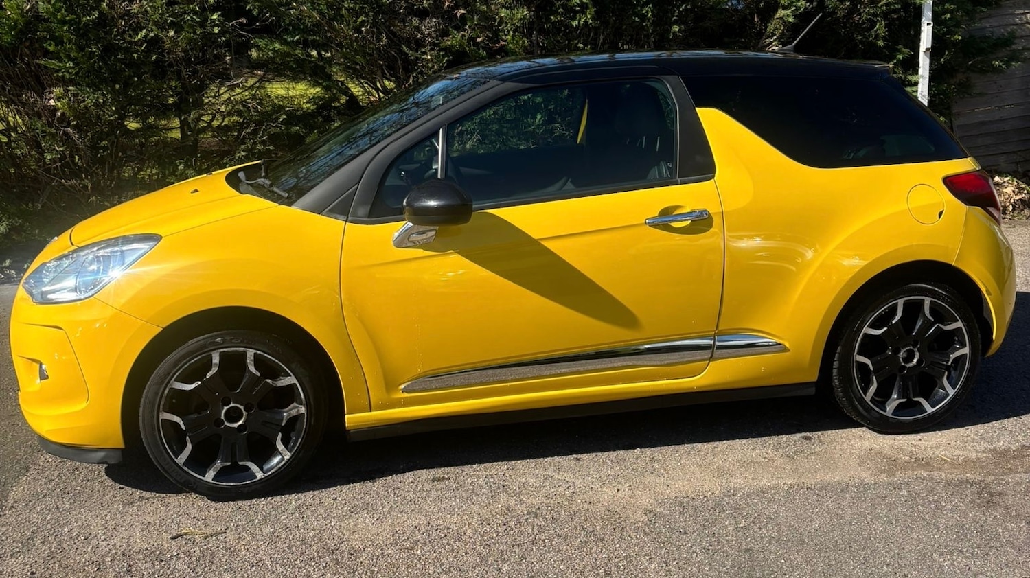 Used Citroen DS3 2013 for sale - 77932943: Photo 2