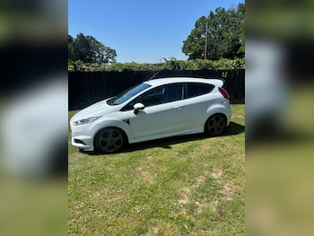 Used Ford Fiesta 2017 for sale - 78997974: Photo