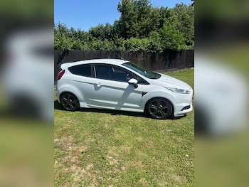 Used Ford Fiesta 2017 for sale - 78997974: Photo
