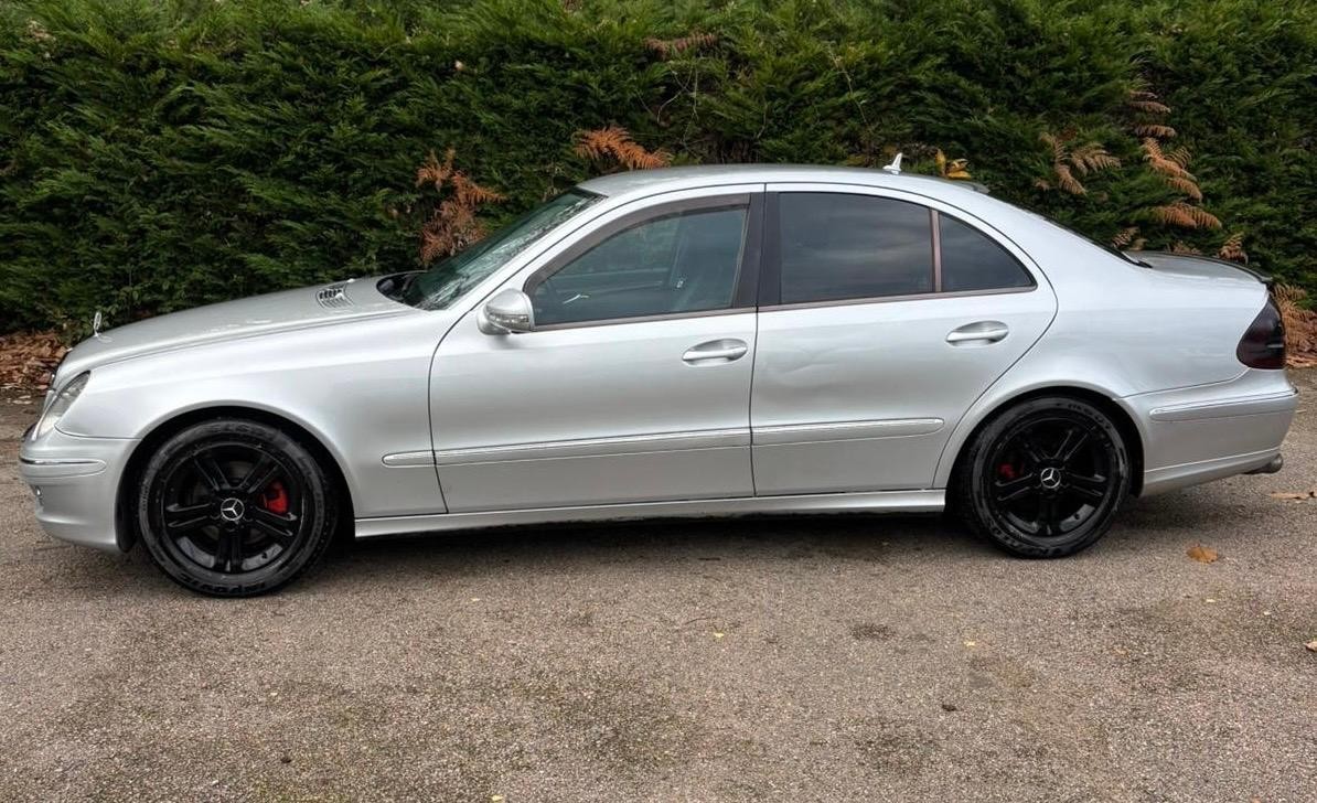 Used Mercedes-Benz E Class 2007 for sale - 76948763: Photo 2