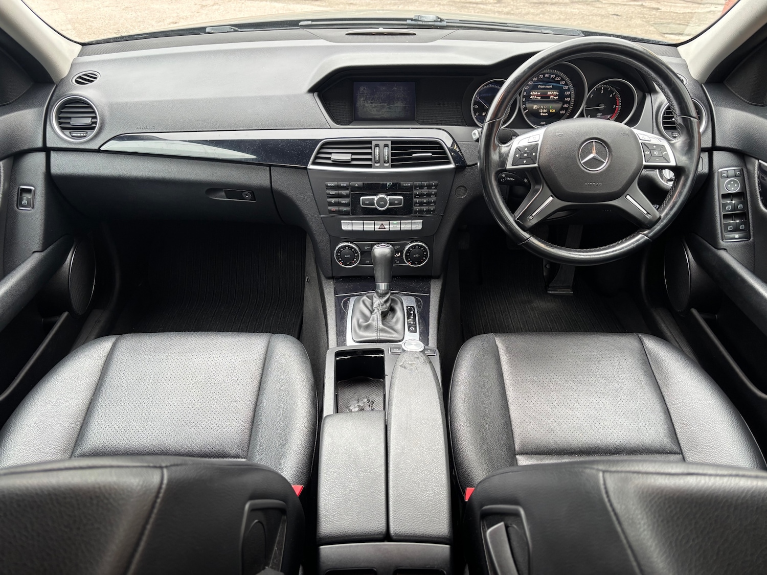 Used Mercedes-Benz C Class 2014 for sale - 77998755: Photo 7