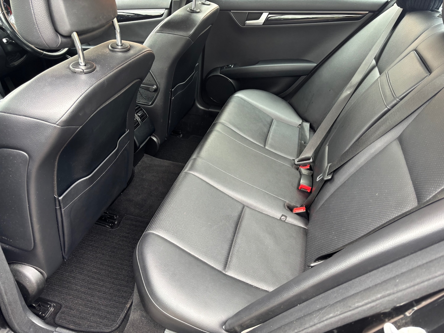 Used Mercedes-Benz C Class 2014 for sale - 77998755: Photo 8