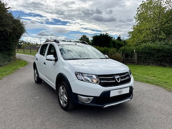 Used Dacia Sandero Stepway 2014 for sale - 79808982: Photo