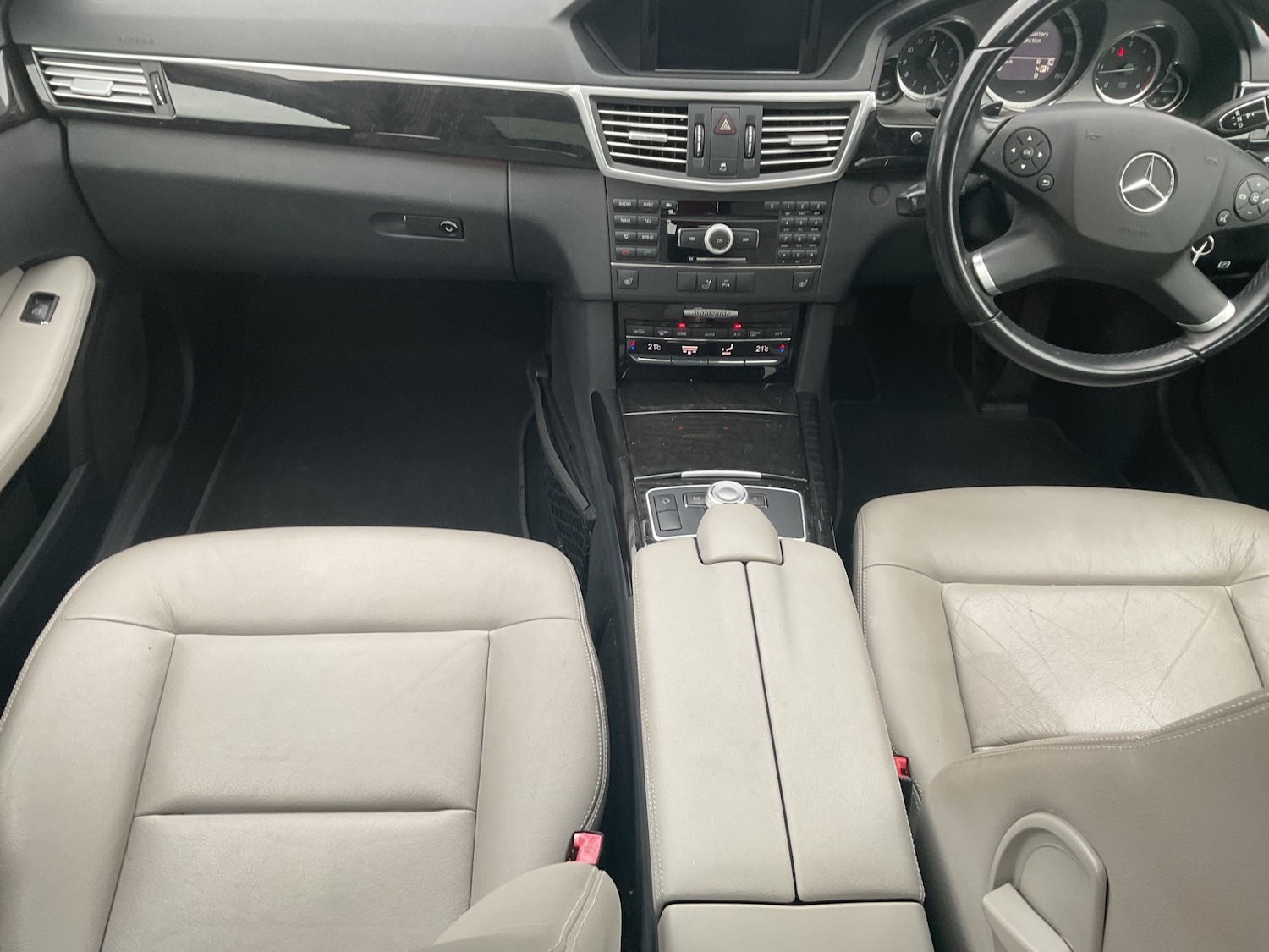 Used Mercedes-Benz E Class 2009 for sale - 76616675: Photo 11