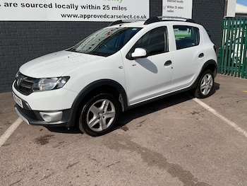 Used Dacia Sandero Stepway 2014 for sale - 79448678: Photo
