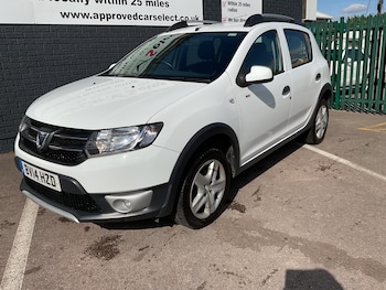 Used Dacia Sandero Stepway 2014 for sale - 79448678: Photo