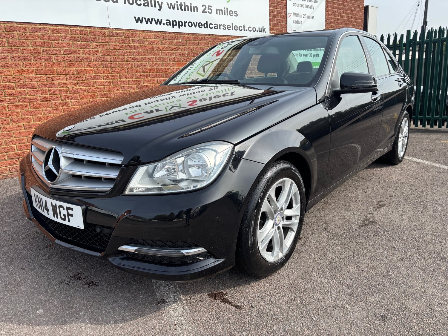 Used Mercedes-Benz C Class 2014 for sale - 77962872: Photo 16