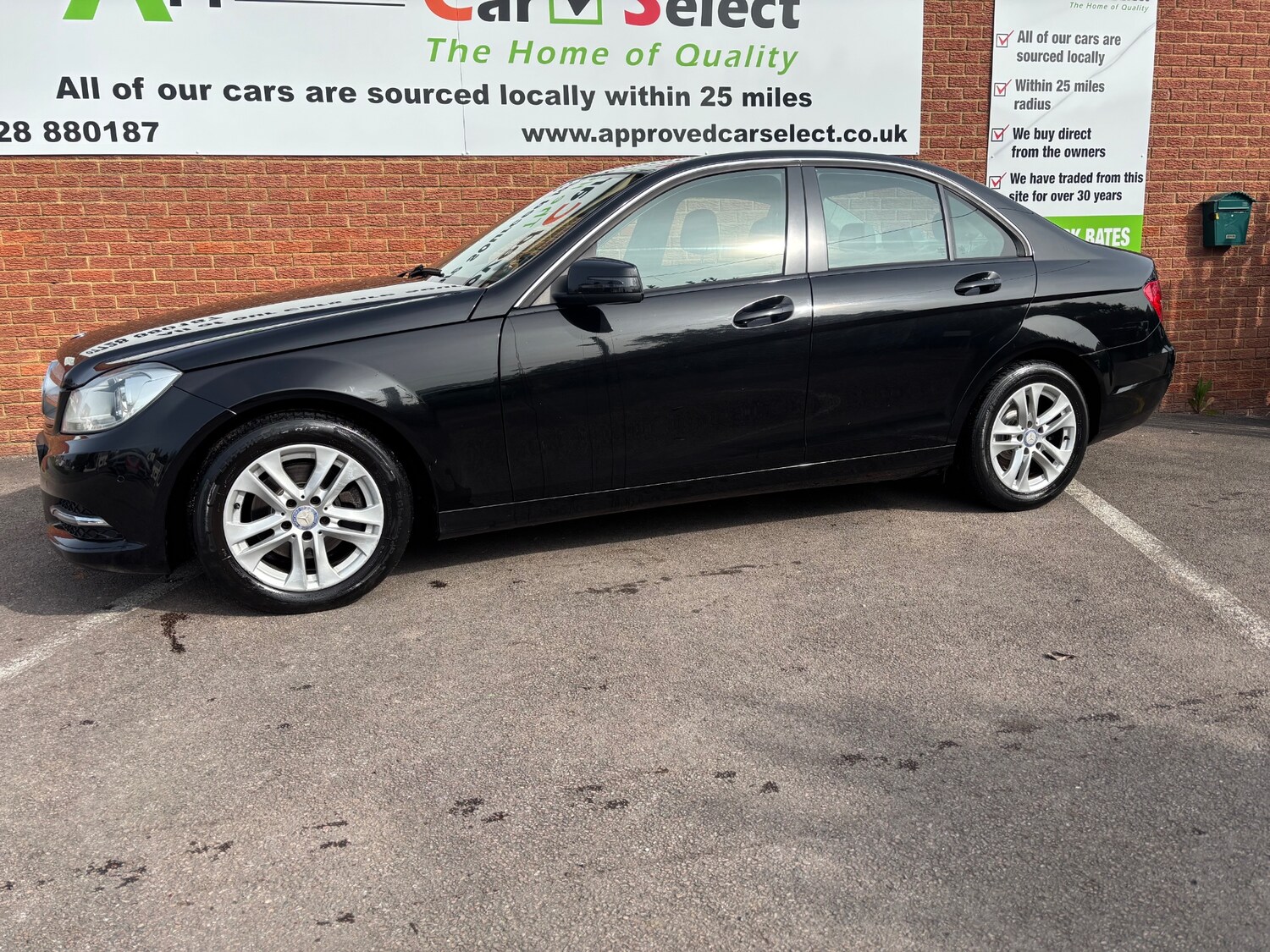 Used Mercedes-Benz C Class 2014 for sale - 77962872: Photo 17